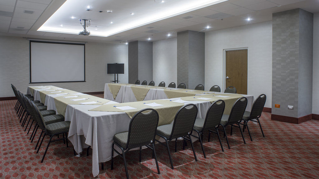 Holiday Inn Express & Suites Chihuahua Juventud By Ihg Exterior foto